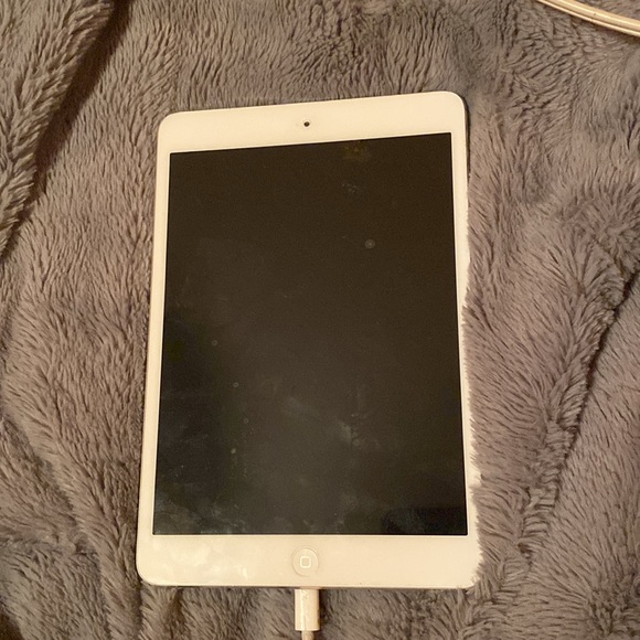 iPad cream color - Picture 2 of 2